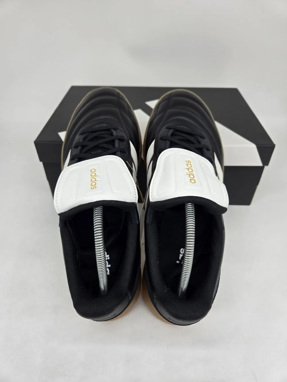 adidas Men's Barreda Mundial HQ2351 Black White Gum Shoes Size 9 New